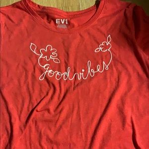 Medium EV1 “Good vibes” red short sleeve shirt